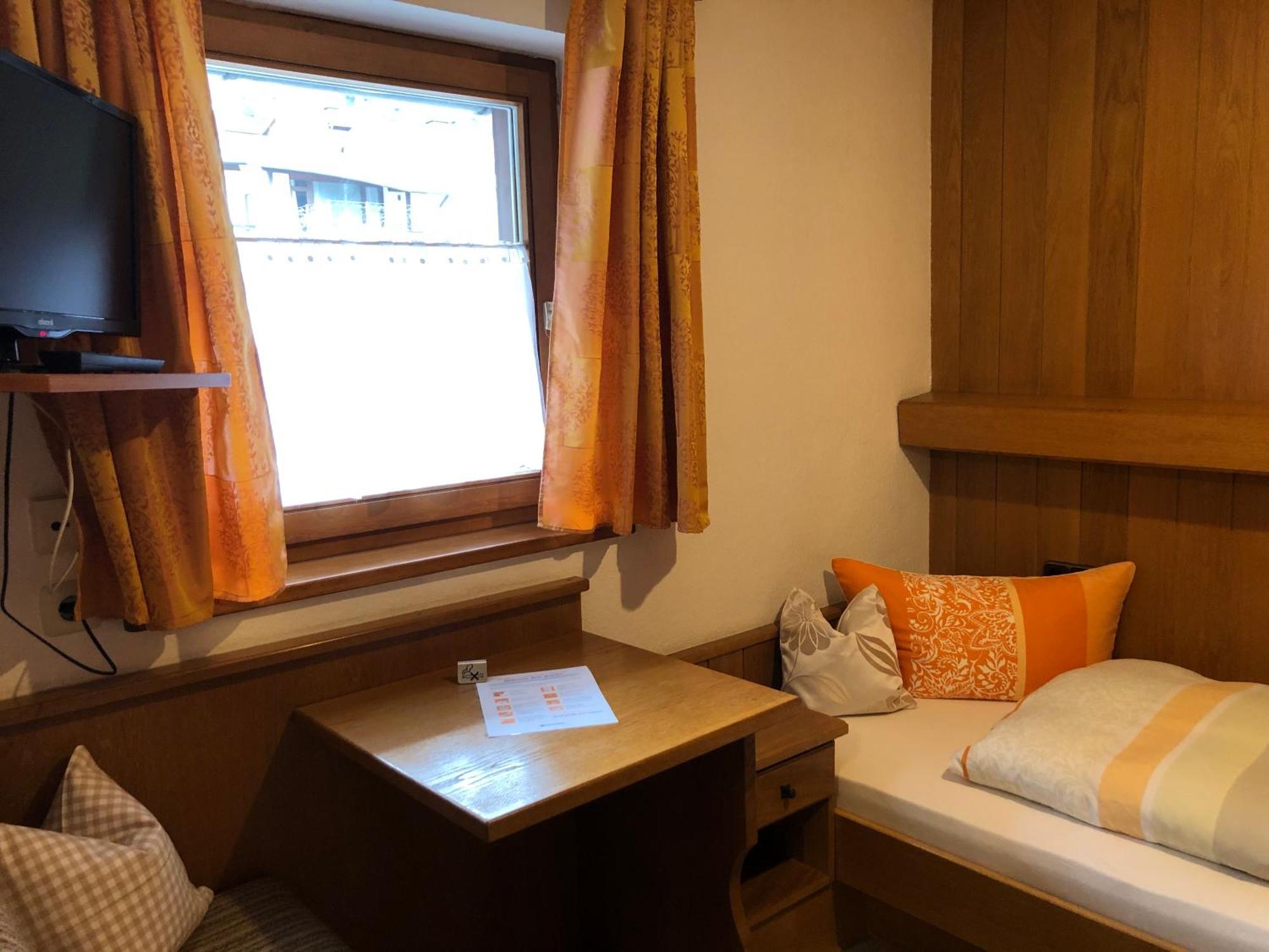 Hotel Gaestehaus Am Kurparkweg Reit im Winkl Pokój zdjęcie